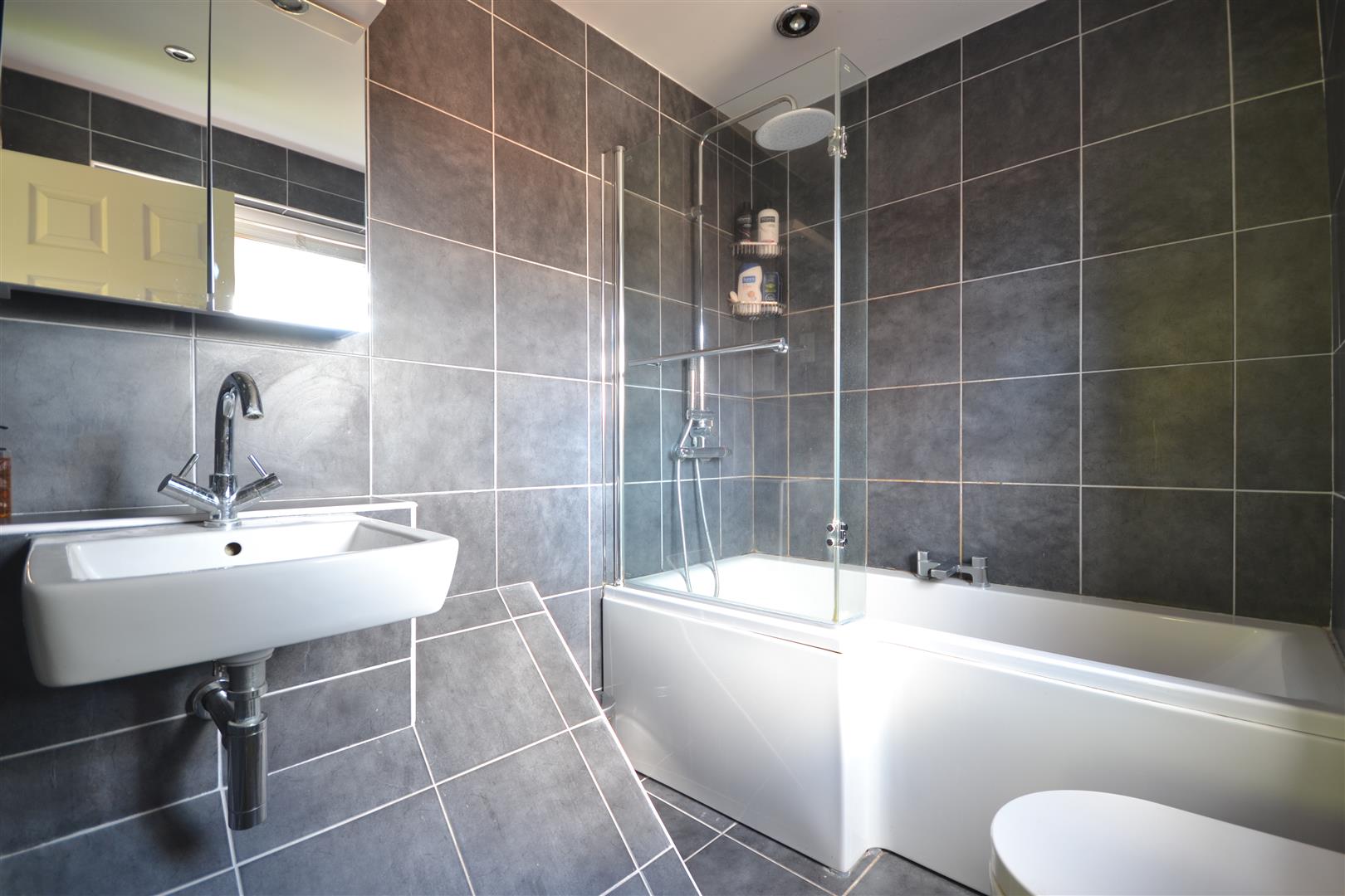 EN SUITE